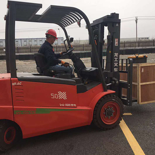 龍工叉車租賃報價誠信服務
